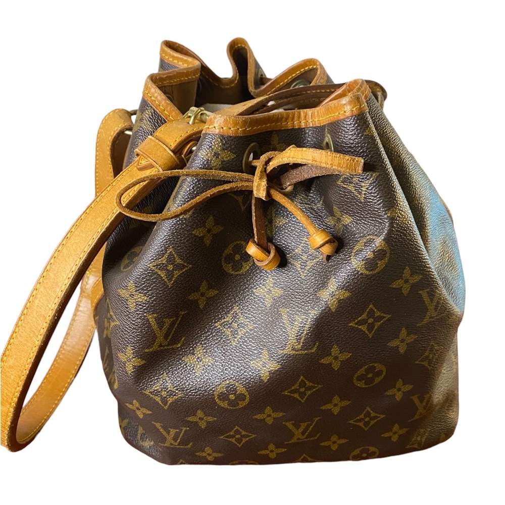 LOUIS VUITTONVintage Monogram Petit Noe